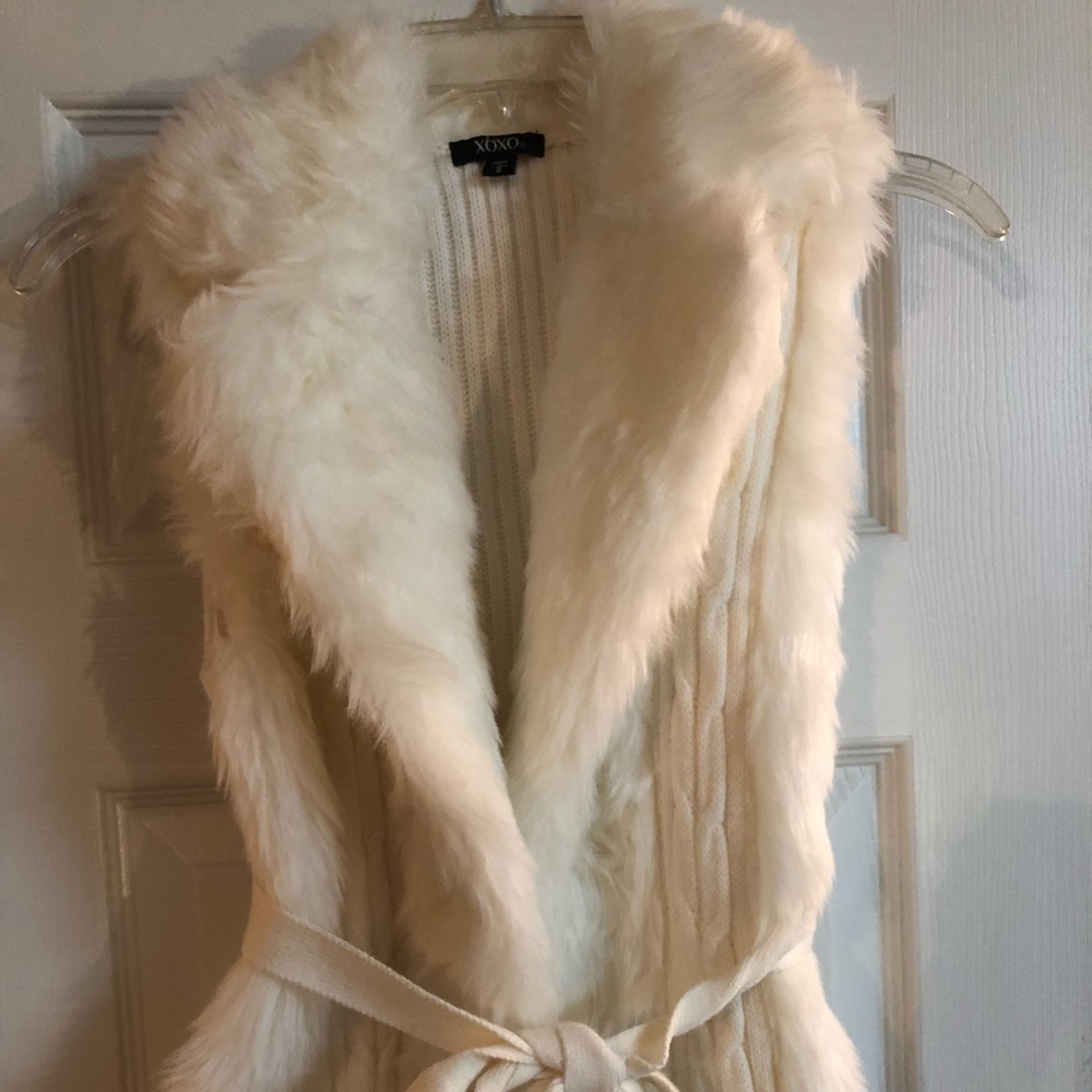 XOXO FAUX FUR QUILTED SLEEVELESS VEST